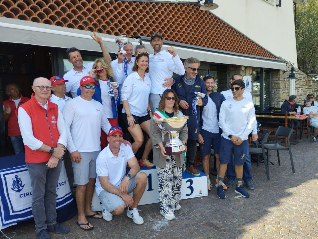 Victoire de Charles de Bourbon des Deux-Siciles 6 Smeralda 888- Trofeo Luigi Carpaneda - Alassio