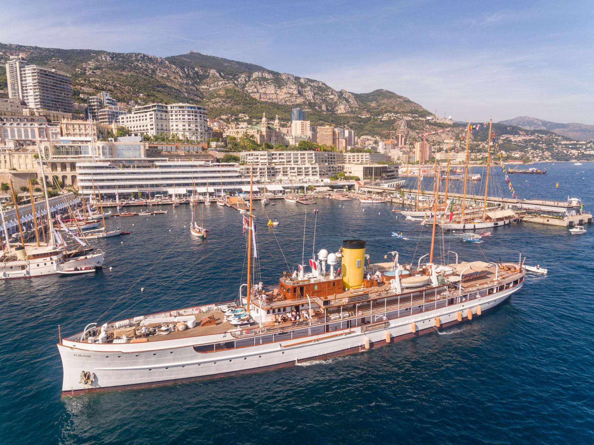 File:Symphony Yacht Monaco IMG 1176.jpg - Wikimedia Commons