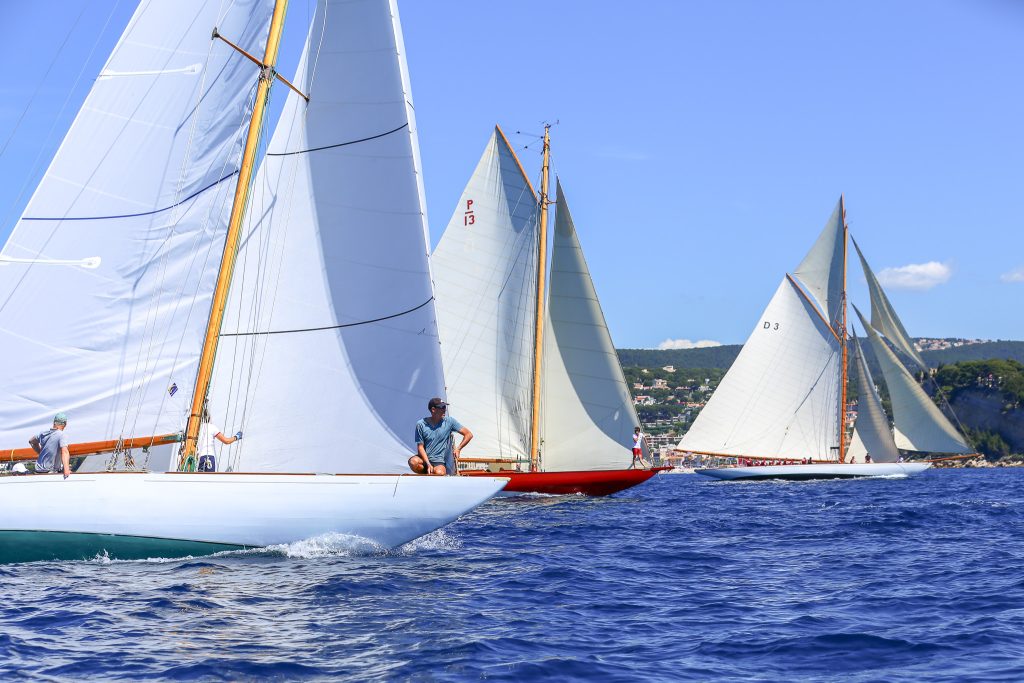 voiliers en regate