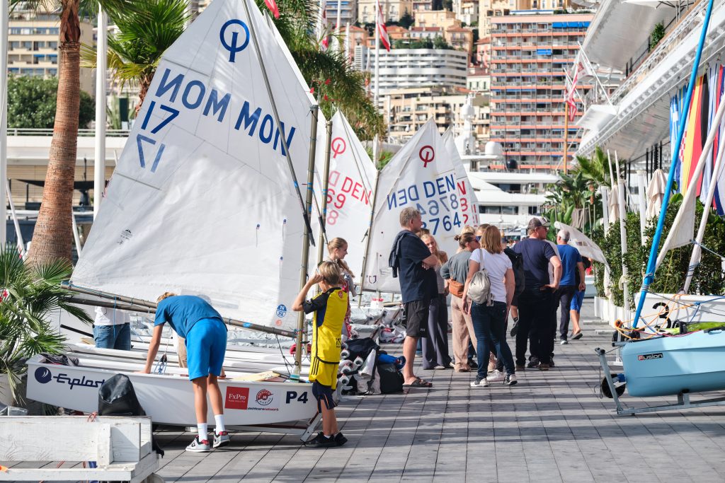Sixteen teams in the running for the title 3 optimist