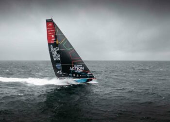 Malizia-Seaexplorer prend le large sur la Course des Caps