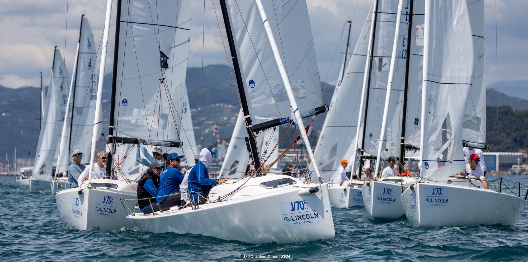 Jolt 2 competes in a J/70 Cup race at Lerici