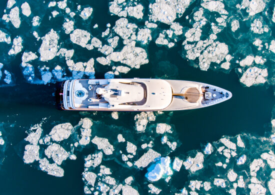 M/Y Archimedes (68 m) – Pour son soutien logistique aux missions de cartographie sous-marine.